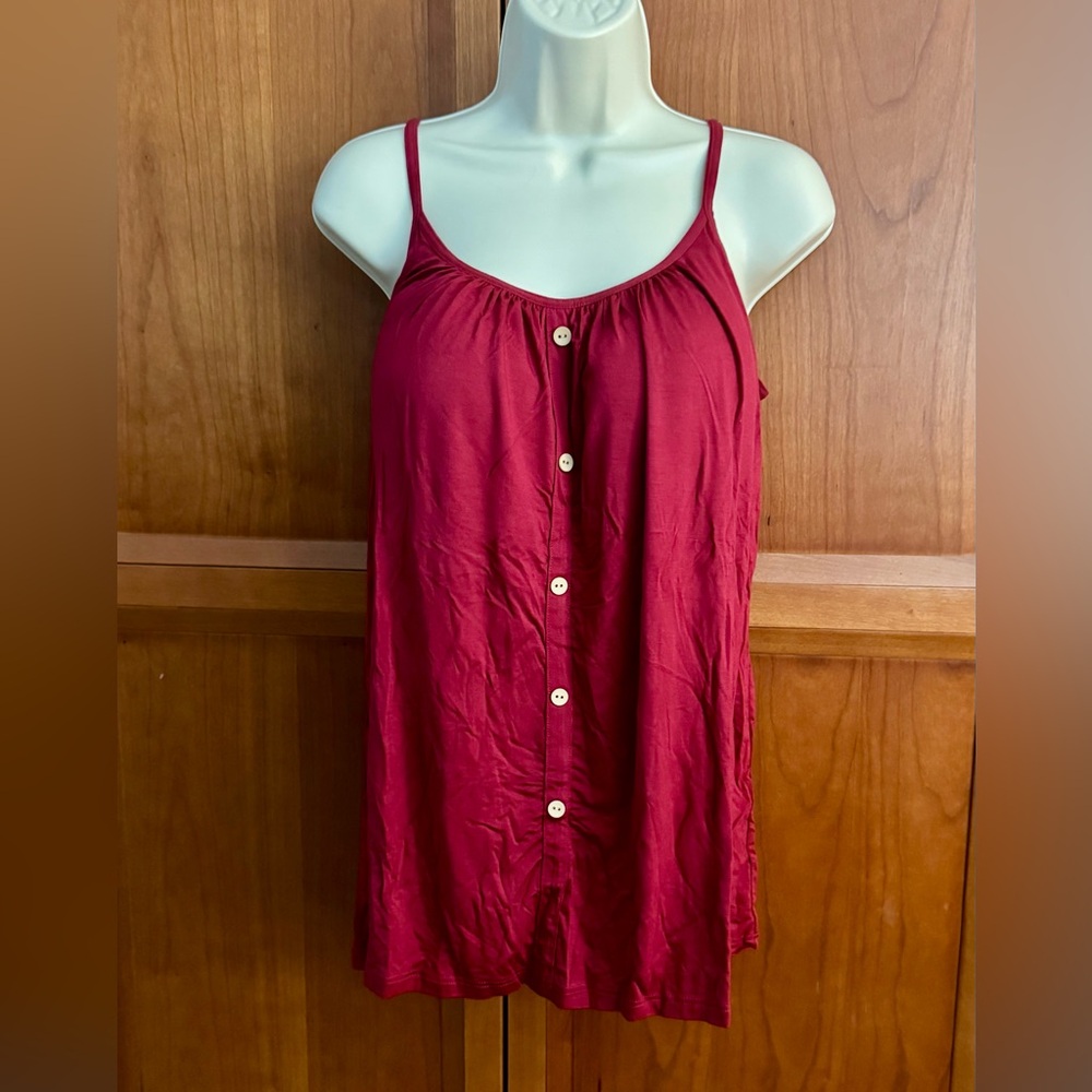 Womens Cami w/Built-in Bra. Flowy Swing Pleated Tank Top with adjustable straps